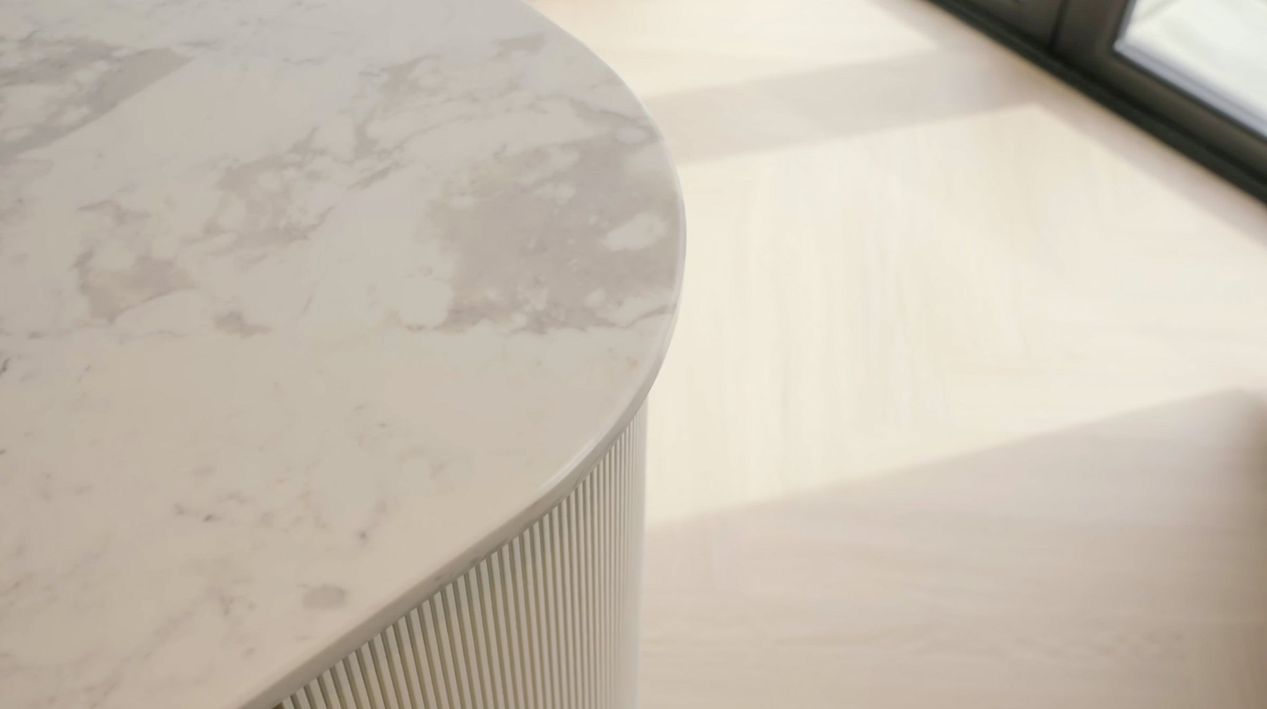 Montpelier Mews marble countertop and fluted kitchen island detail, Ealing — specification by HDEY